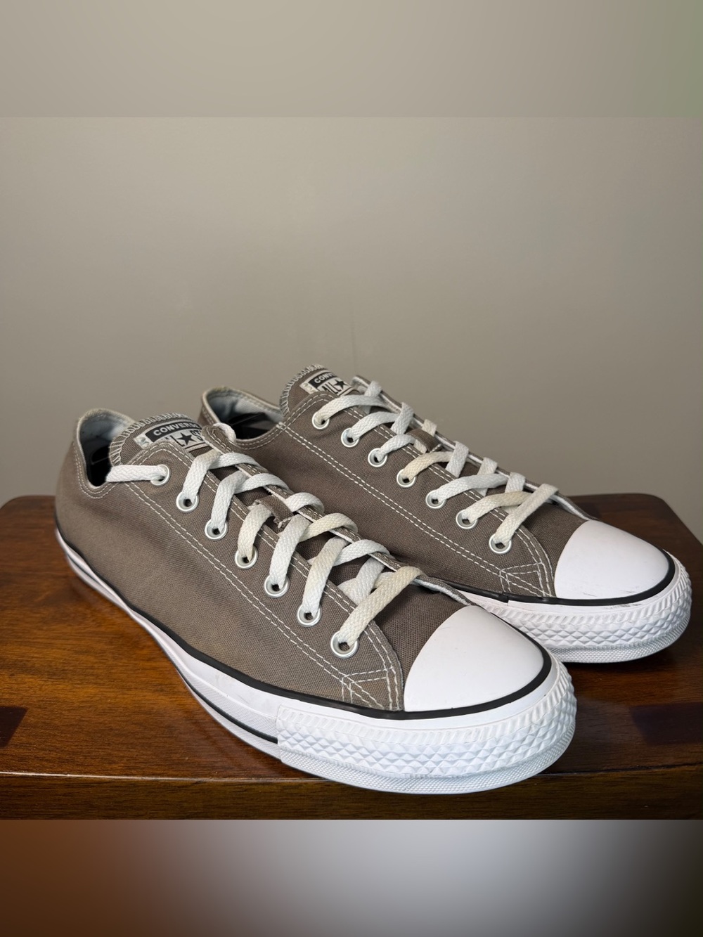 Converse Chuck Taylor All Star Low Charcoal Men 11.5 Women 13.5 Canvas 1J794